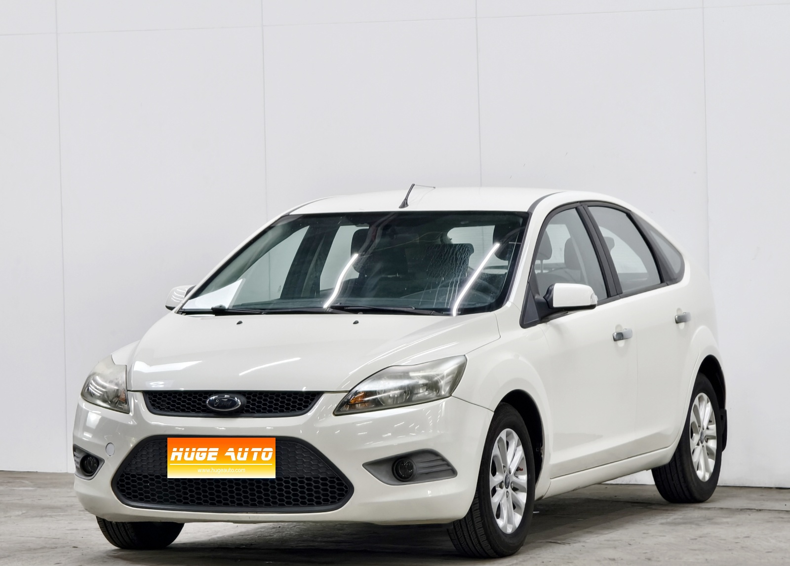 MY2013 Focus Hatchback Classic 1.8L MT Millions Sales Memorial Version