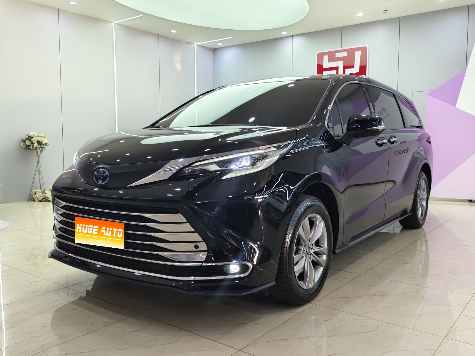 MY2023 SIENNA 2.5L Hybrid  Comfort