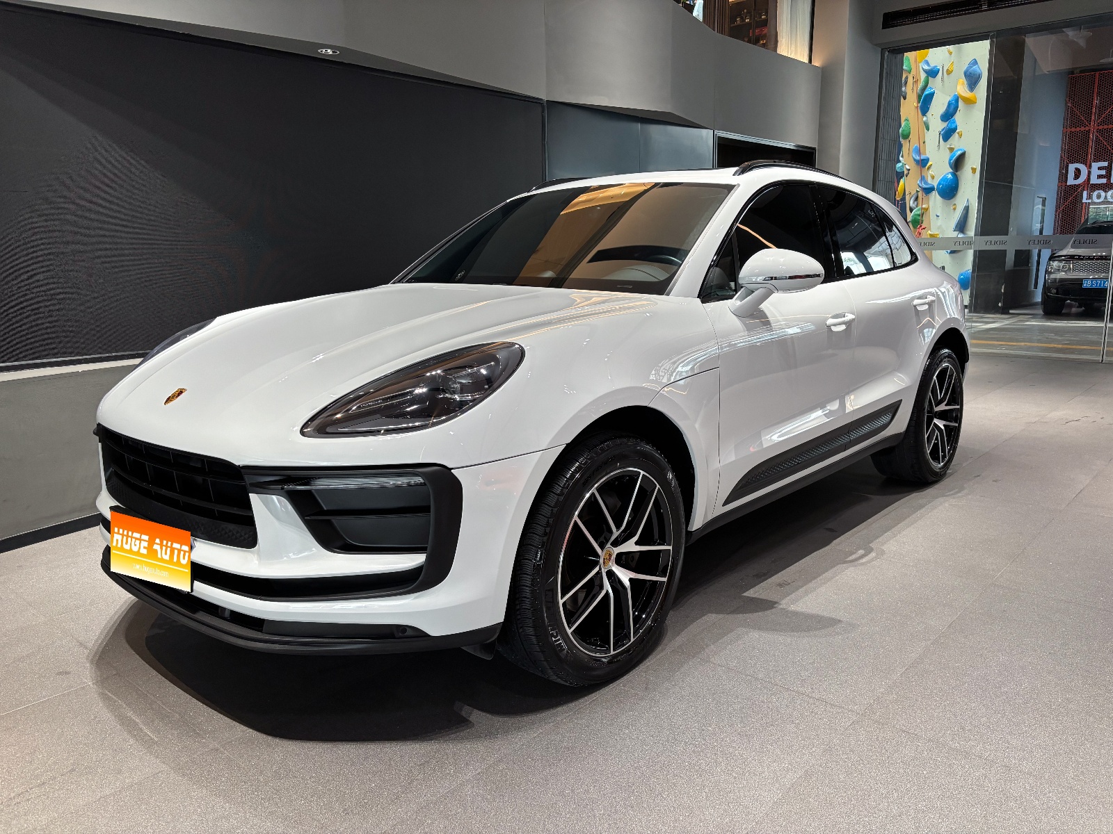 MY2022 Macan 2.0T