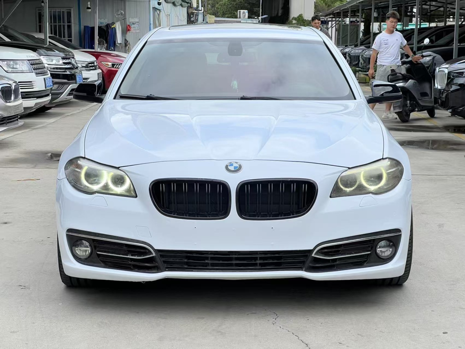 MY2012 BMW 5 Series 530Li Lead