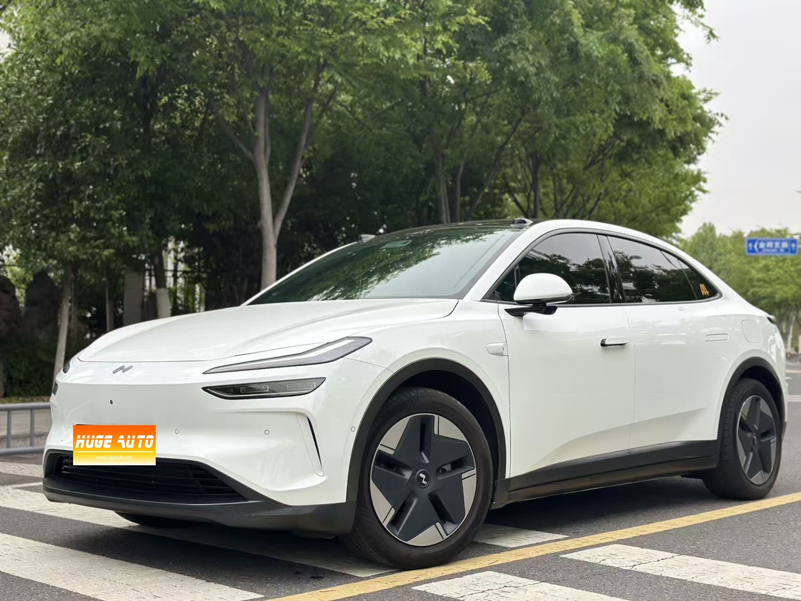 MY2024 ONVO L60 60kwh RWD