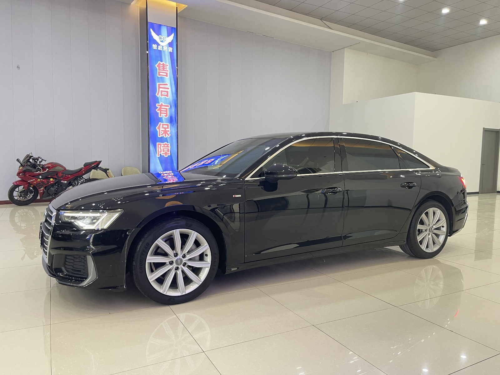 2022款 奥迪A6L 45 TFSI 臻选动感型