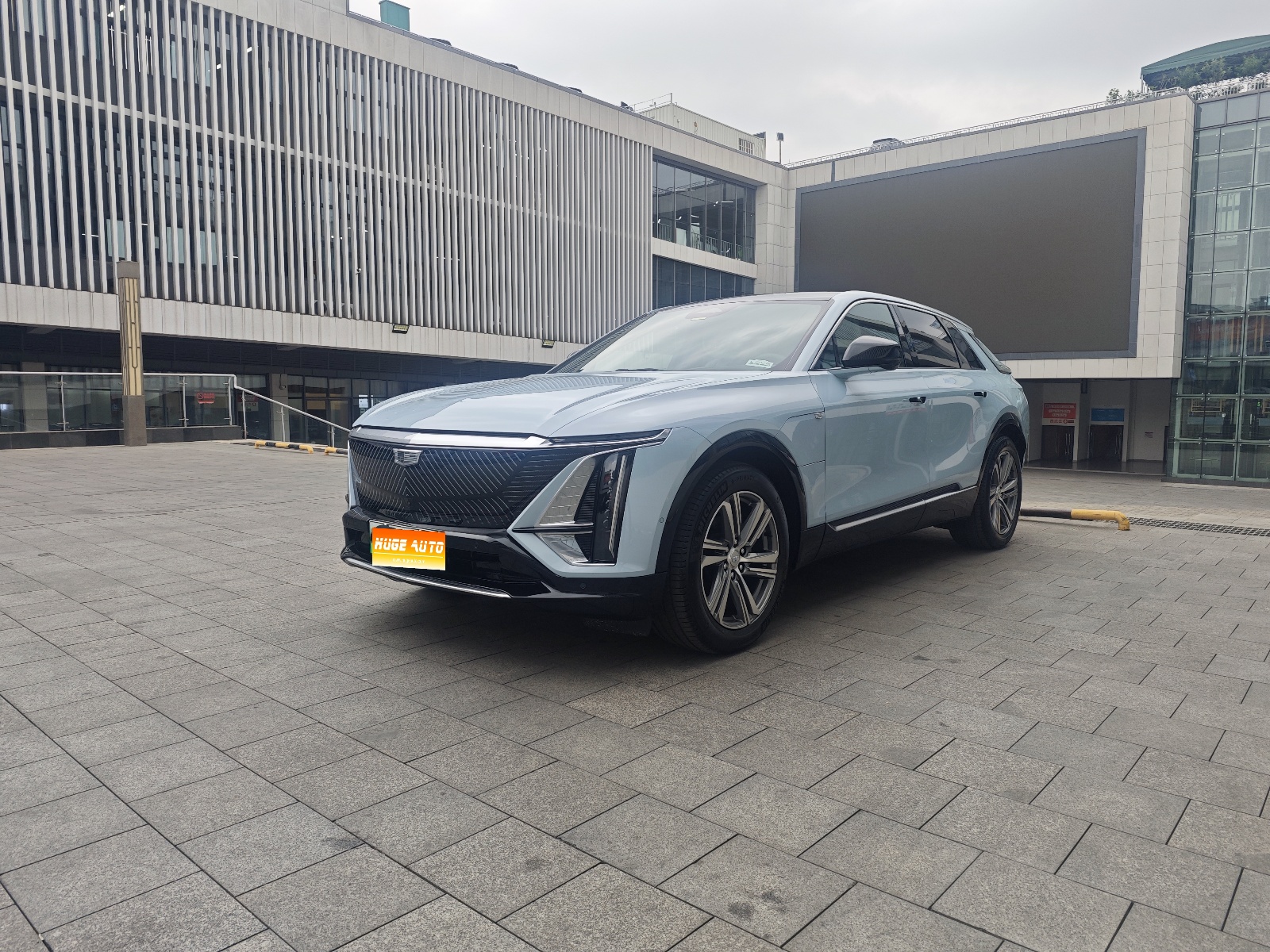 MY2024 IQ Lyriq RWD Basic-range Luxury Version