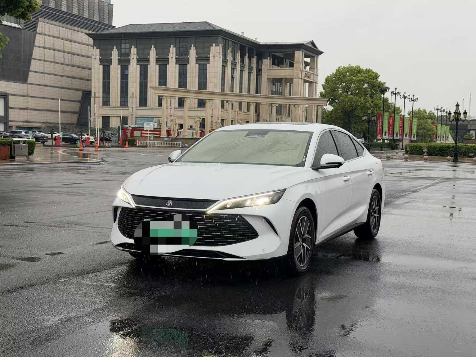 2024款 秦L DM-i 120KM超越型