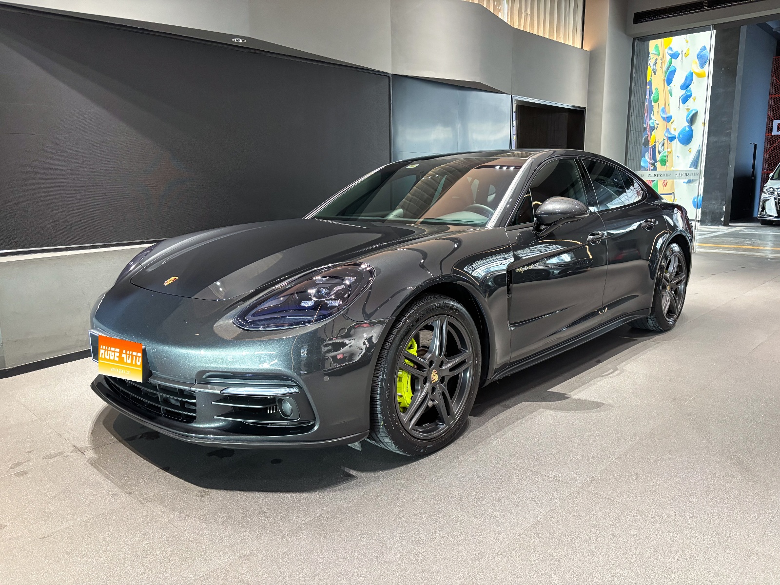 MY2018 Panamera NEV Panamera 4 E-Hybrid 2.9T