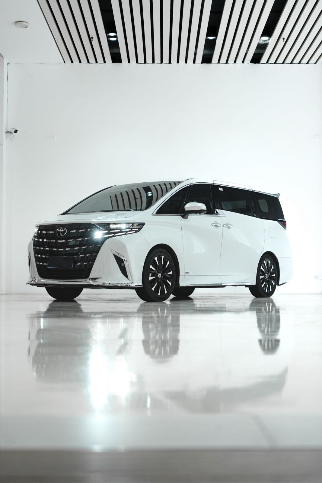 MY2024 Alphard Hybrid 2.5L Distinguished