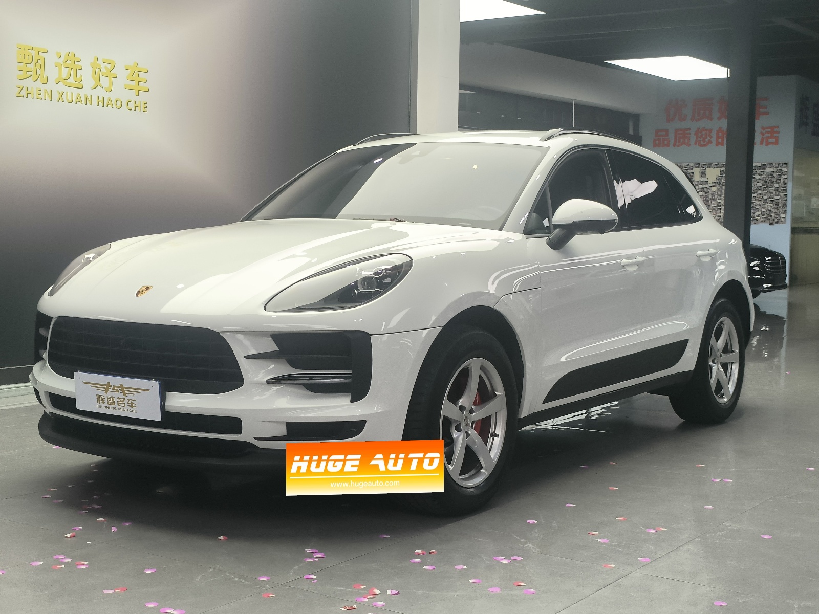 MY2018 Macan 2.0T