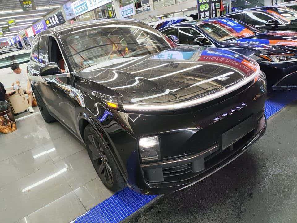 MY2023 Li L8 Air