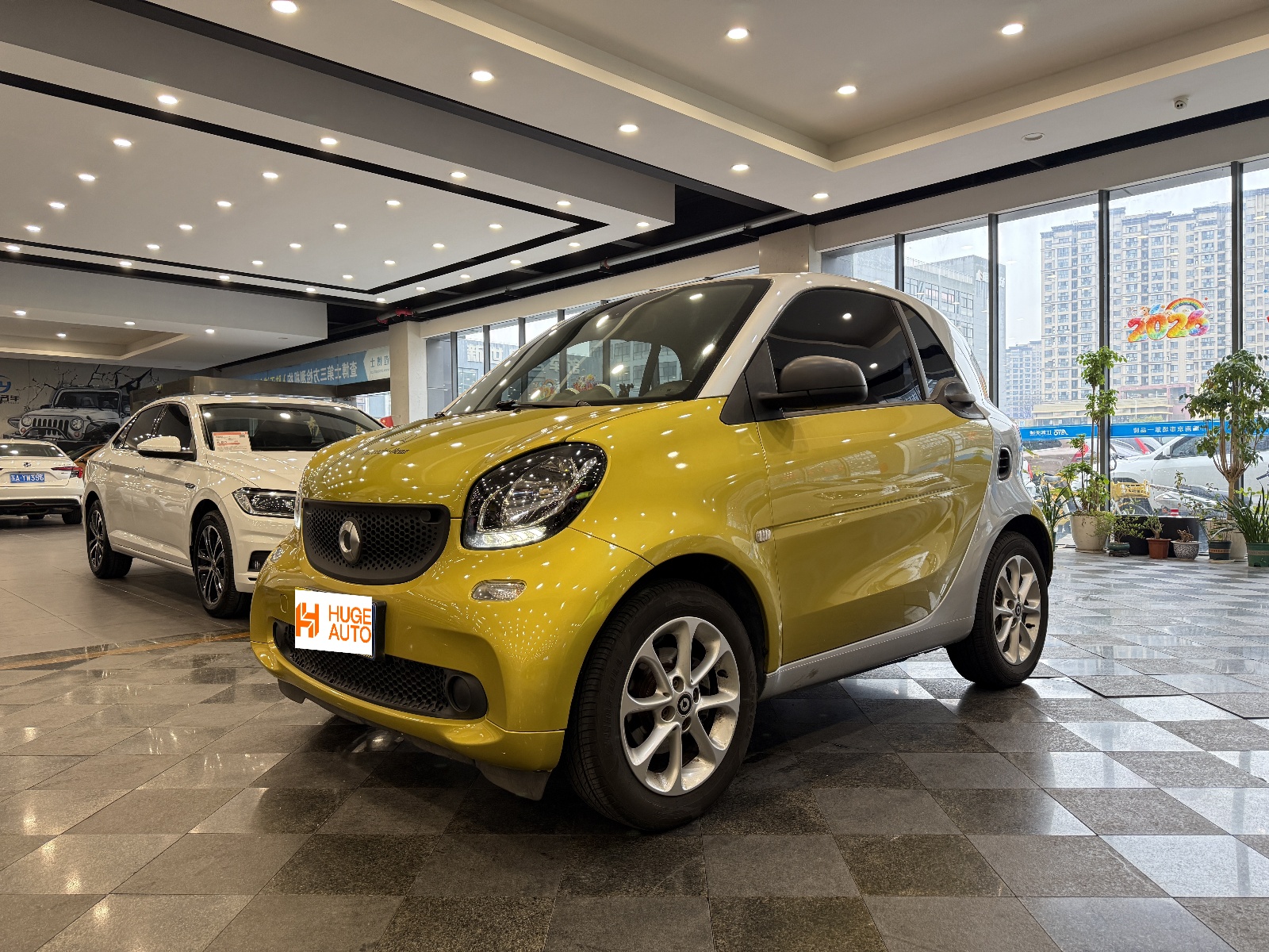 MY2015 smart fortwo 1.0L 52kw Hardtop Smart Version
