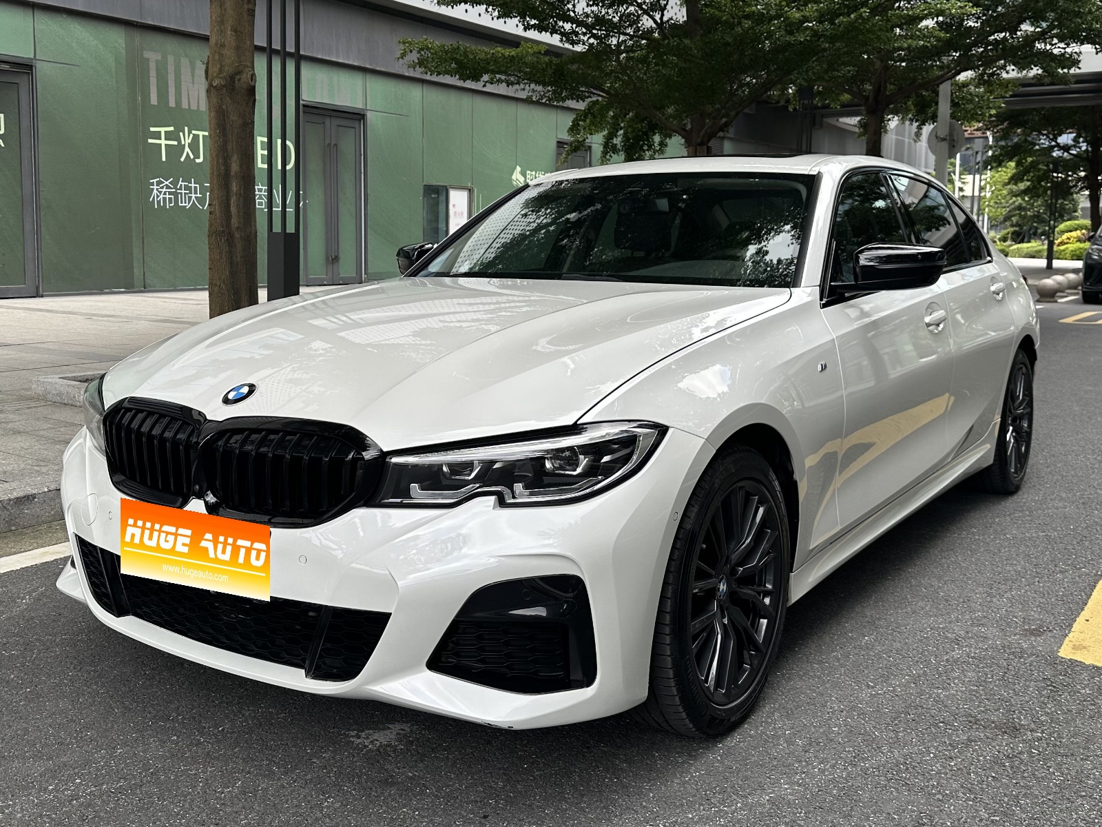 MY2020 BMW 3 Series 325Li M Sport Night Kit 