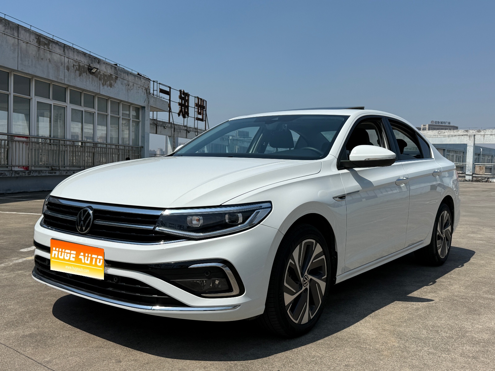 MY2023 Bora 300TSI DSG Honor