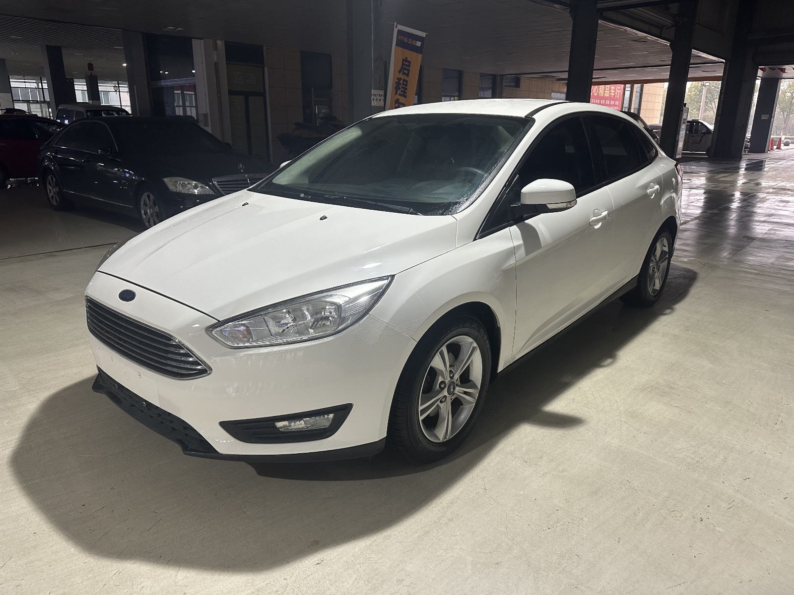 MY2015 Focus Sedan 1.6L AT Comfort Version 