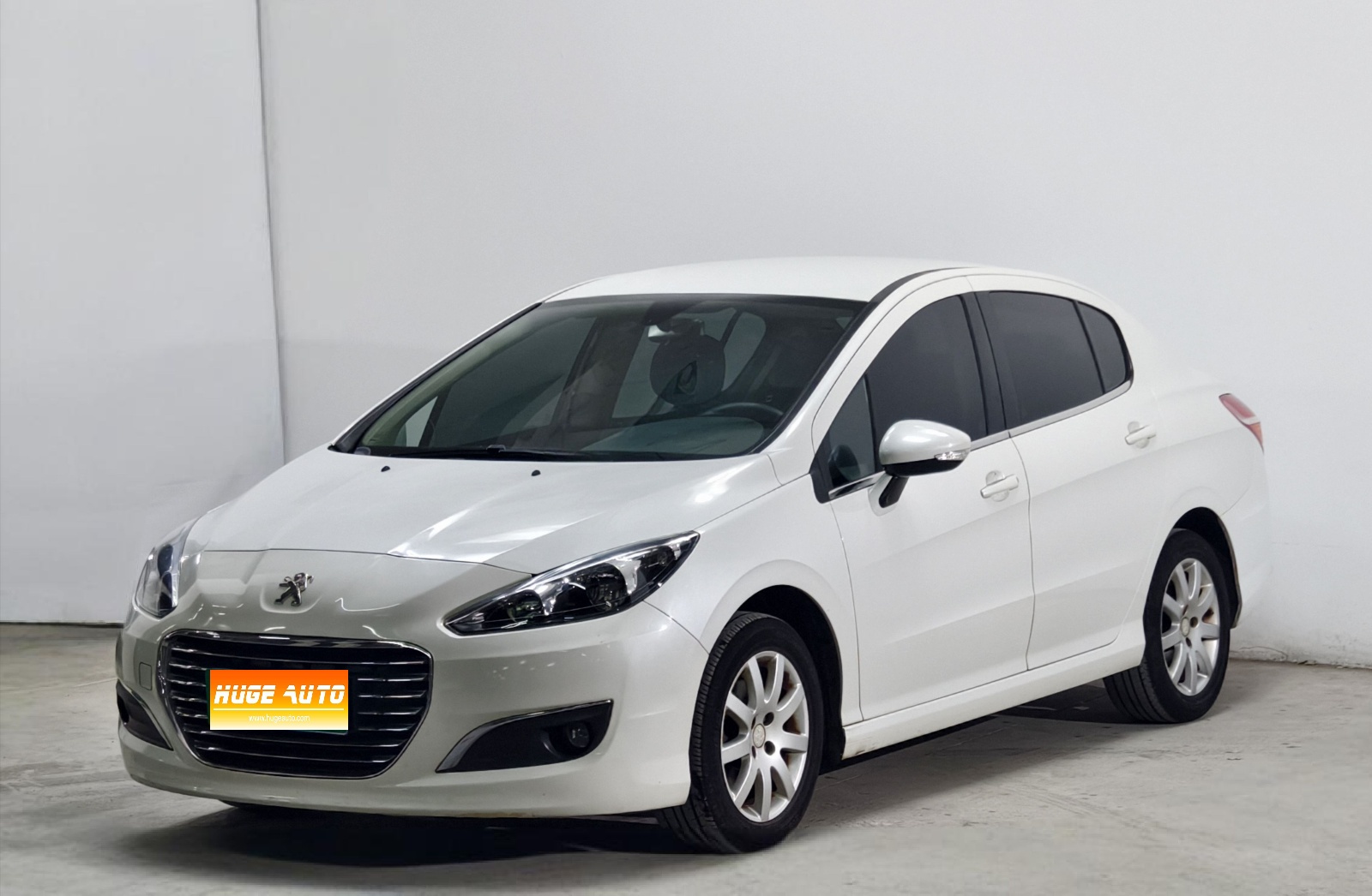 MY2014 Peugeot 308 Enjoy Classic 1.6L MT Excellence Version