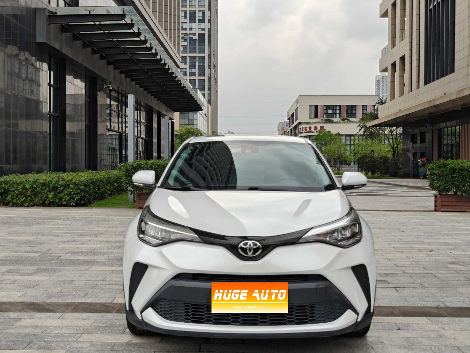 MY2021  Toyota C-HR 2.0L  Confort
