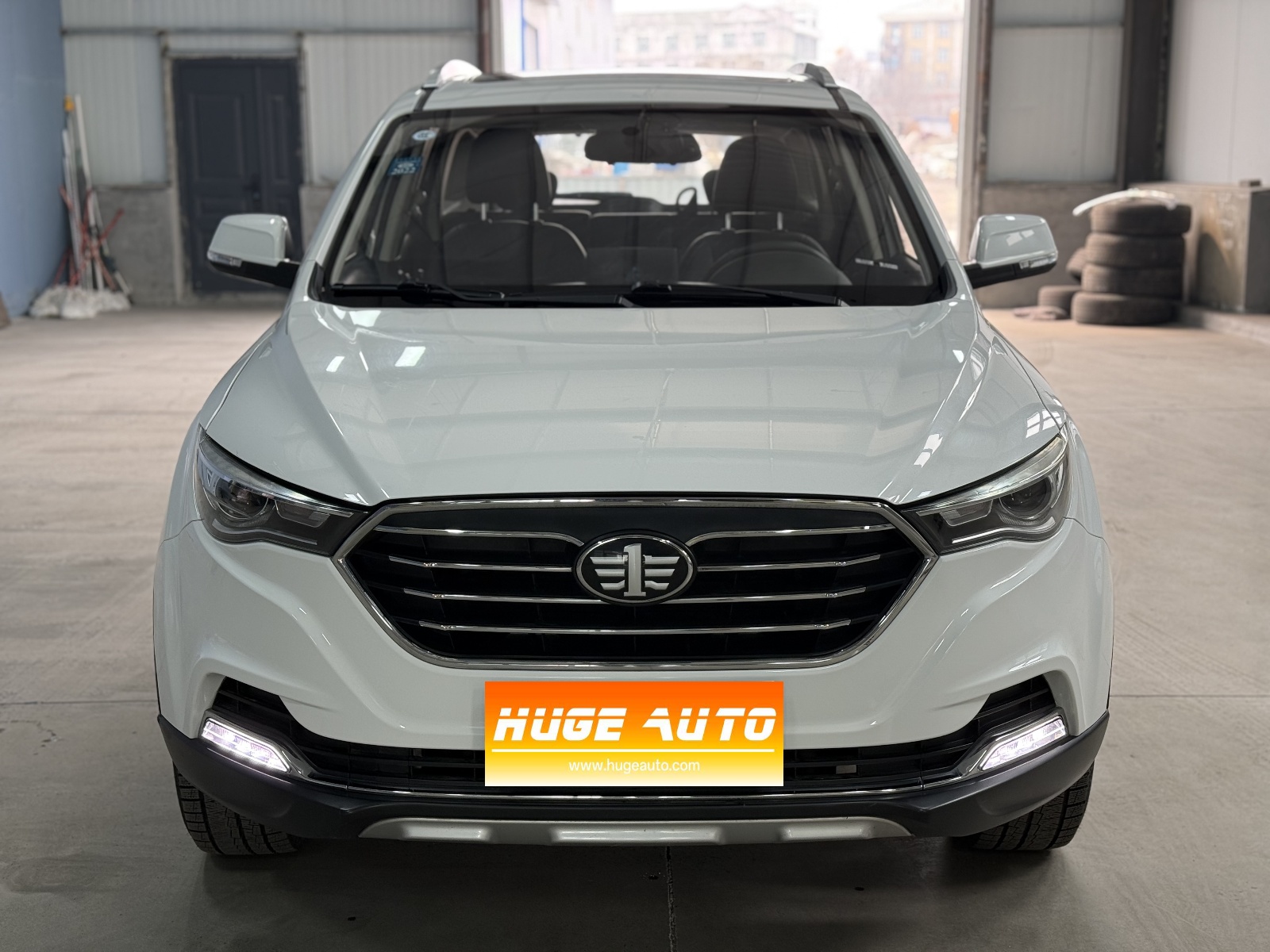 MY2017 BESTUNE X40 1.6L MT Luxury Version 