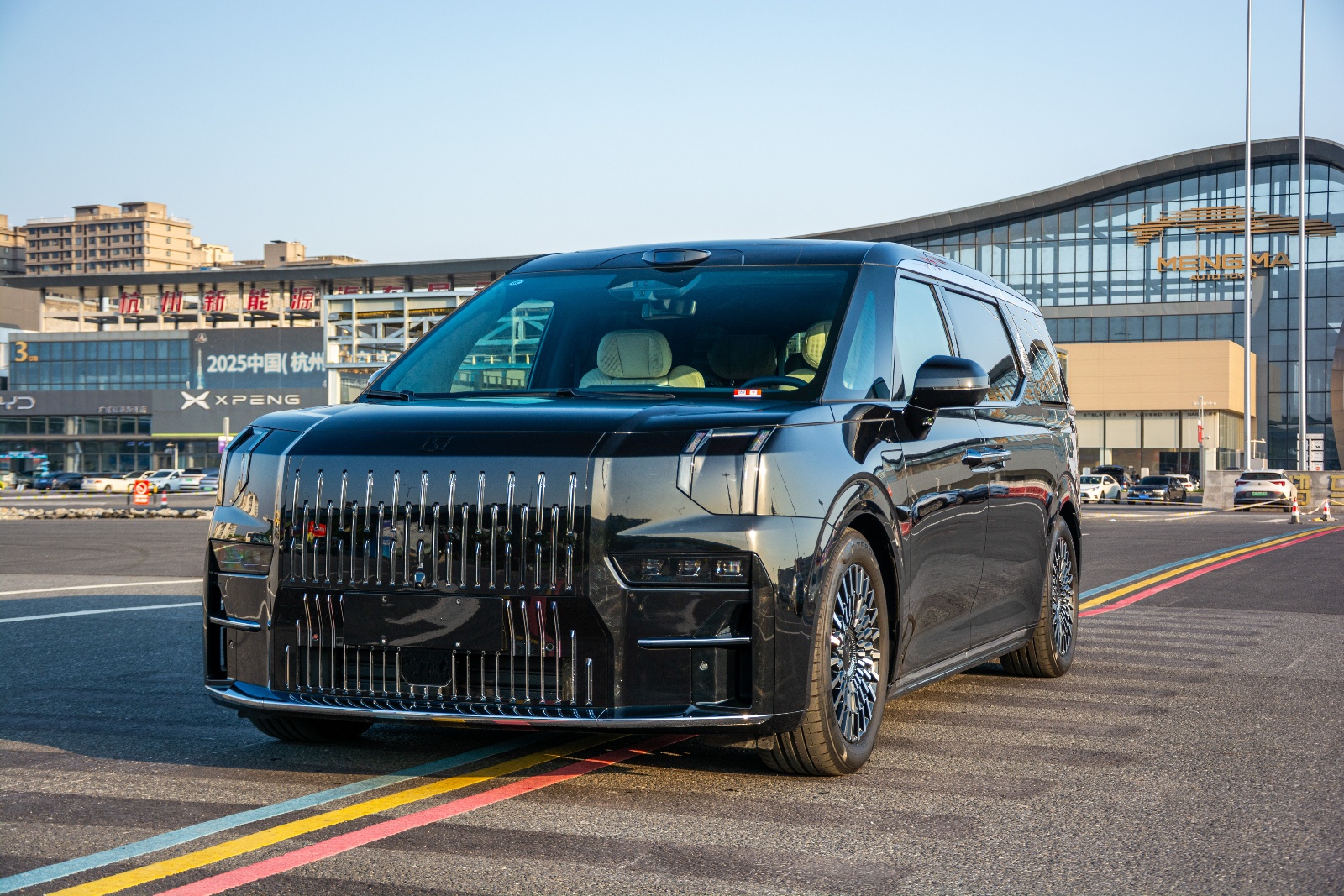 MY2024 ZEEKR009 Aisle 4WD-7 seats 108KWH