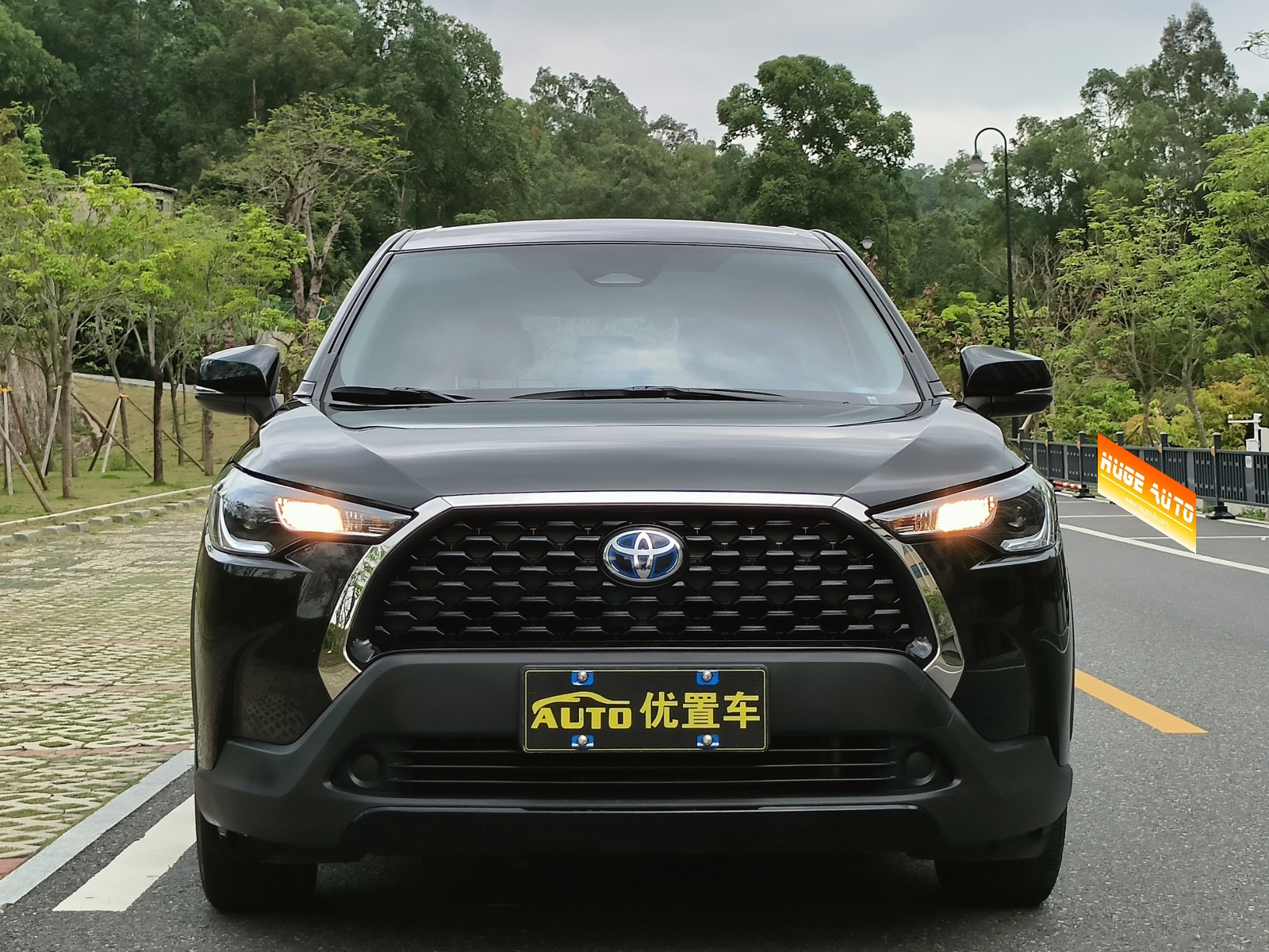 2023款 卡罗拉锐放 双擎 2.0L 先锋版