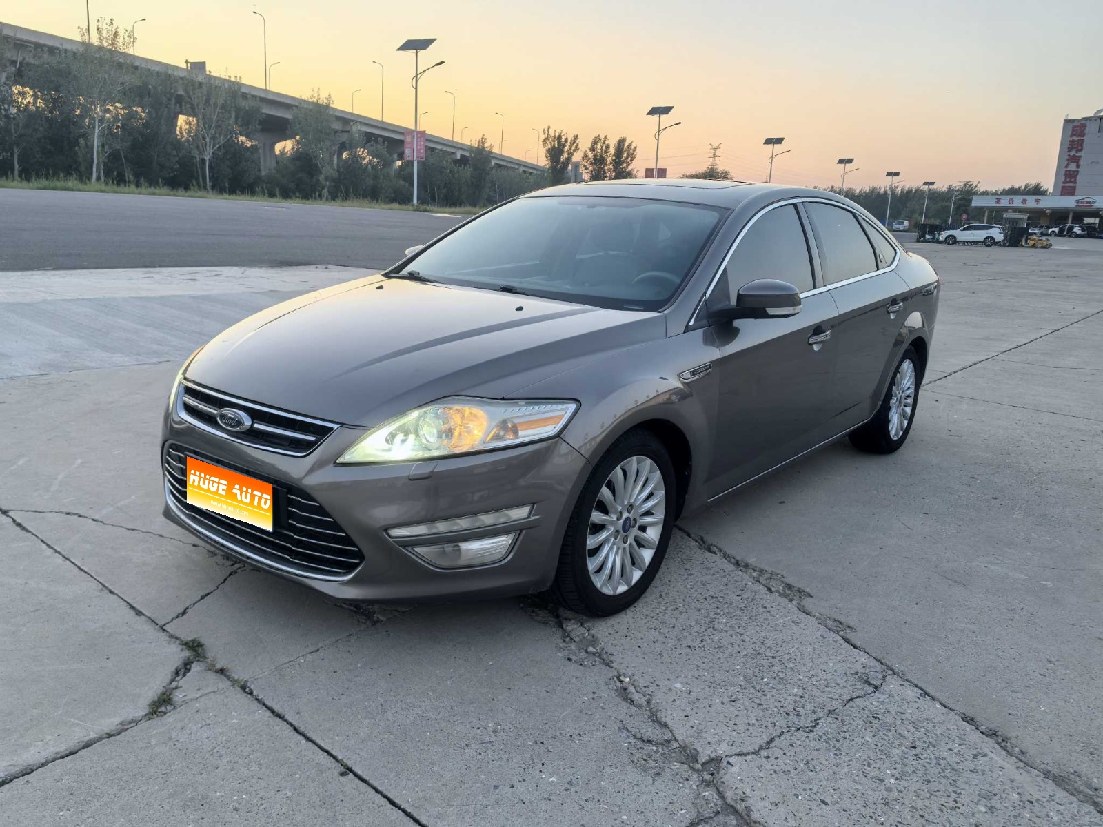 MY2011 Mondeo advanced 2.0L GTDi200 Luxury Version 