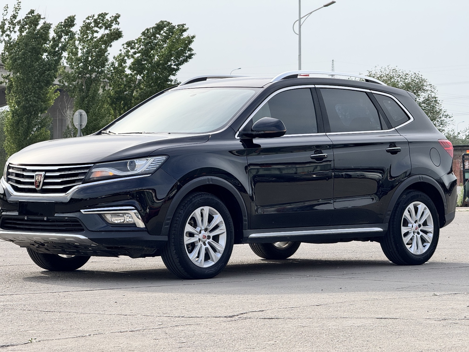 MY2018 Roewe RX5 20T 2WD AT Internet Supreme Version