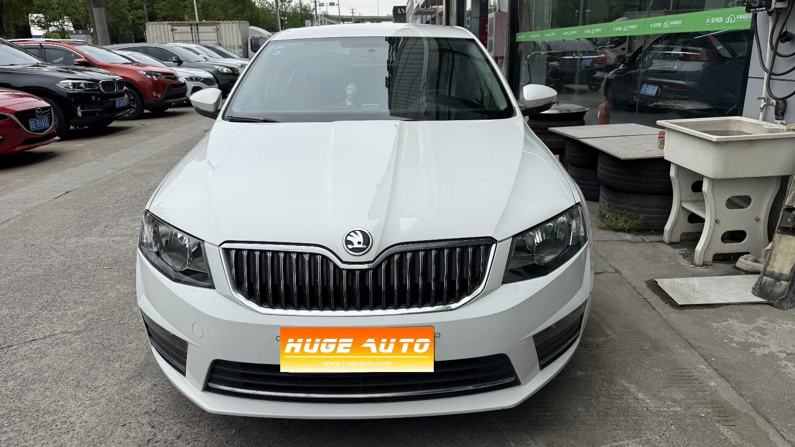 MY2017 Octavia 1.6L MT Forward Version