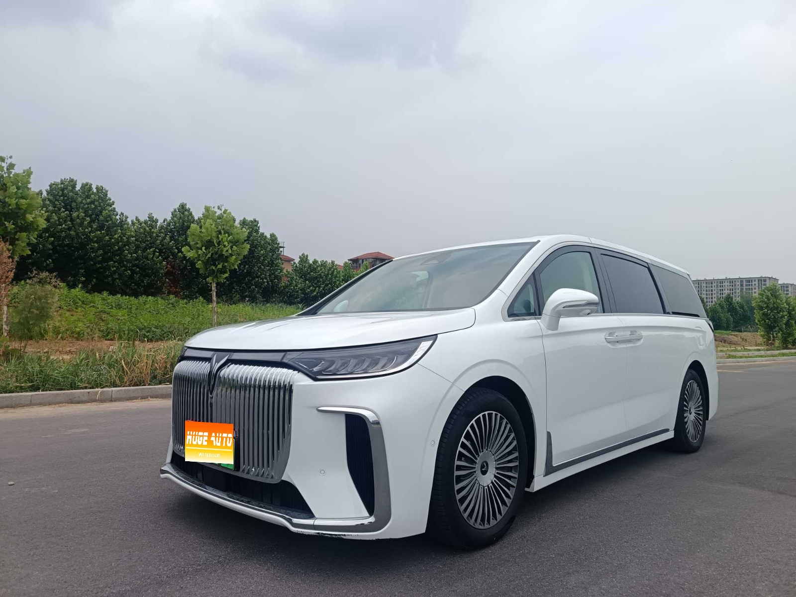MY2025 VOYAH Dreamer PHEV 4WD Flagship Kunpeng