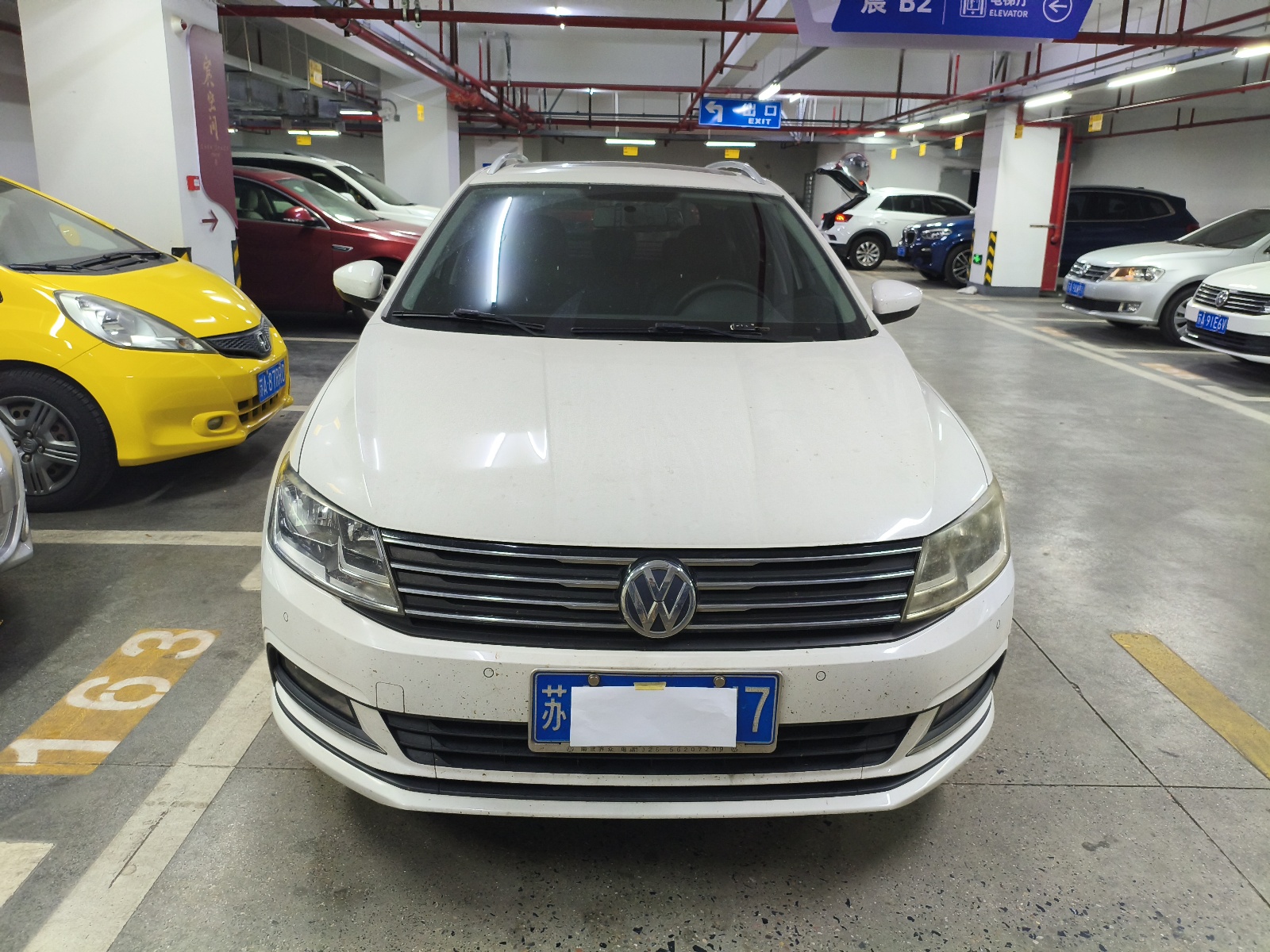 MY2015 Gran Lavida 1.6L AT Comfort Version 