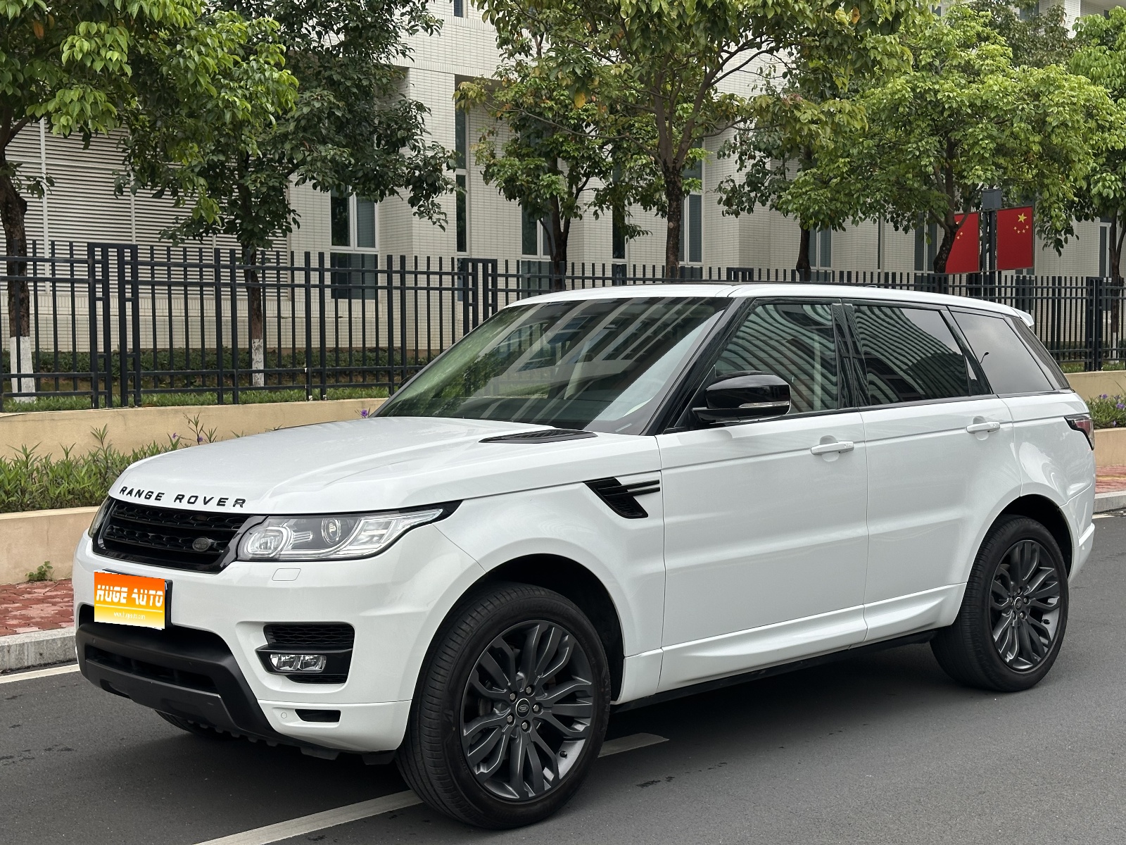 MY2017 Range Rover Sport 3.0 SC V6 HSE DYNAMIC