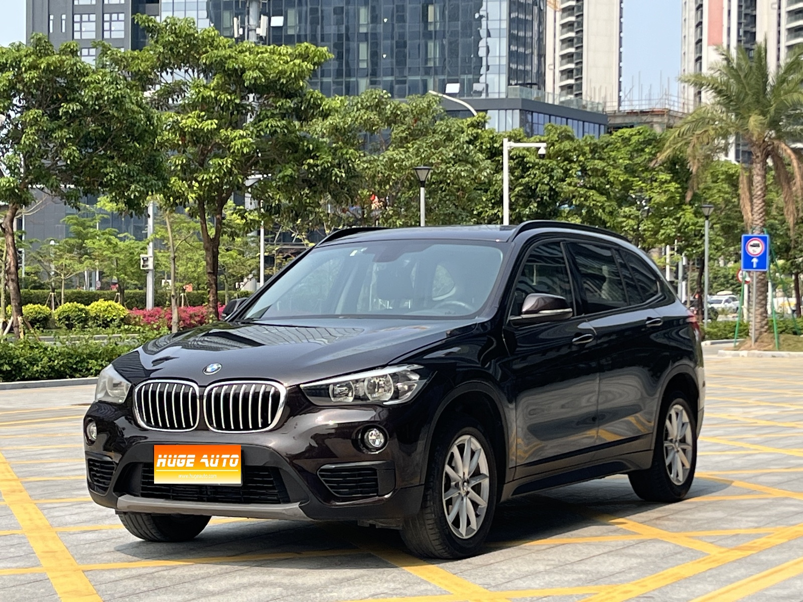 MY2018  BMW  X1 sDrive18Li  Fashion