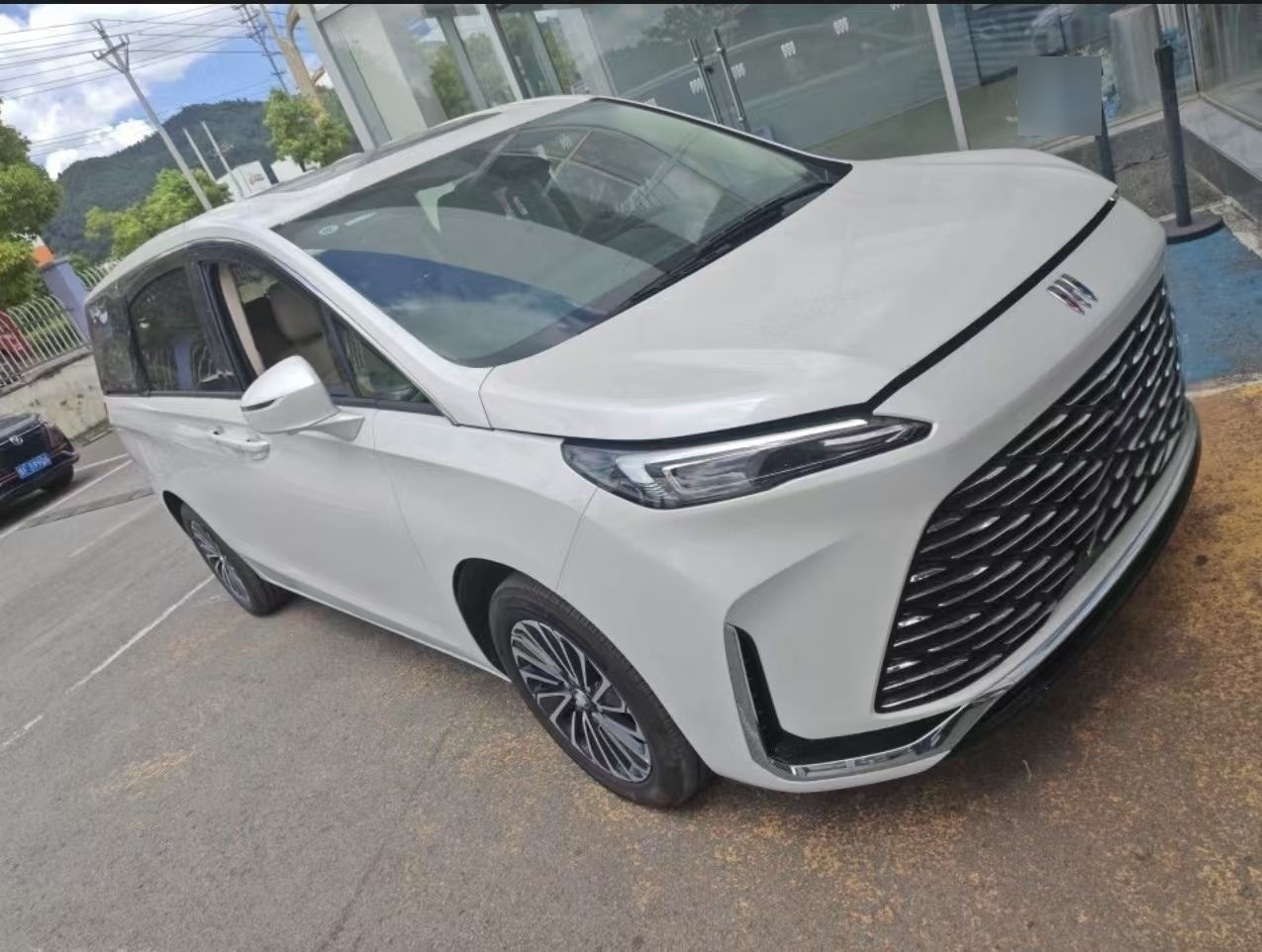 2025款 别克GL8新能源 陆尚 尊享版