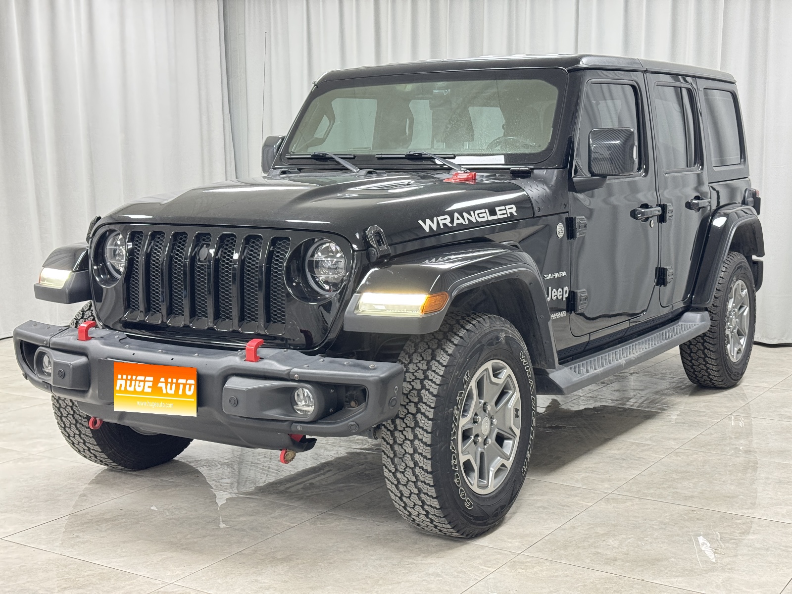 MY2019  Wrangler  2.0T Sahara  4-Door