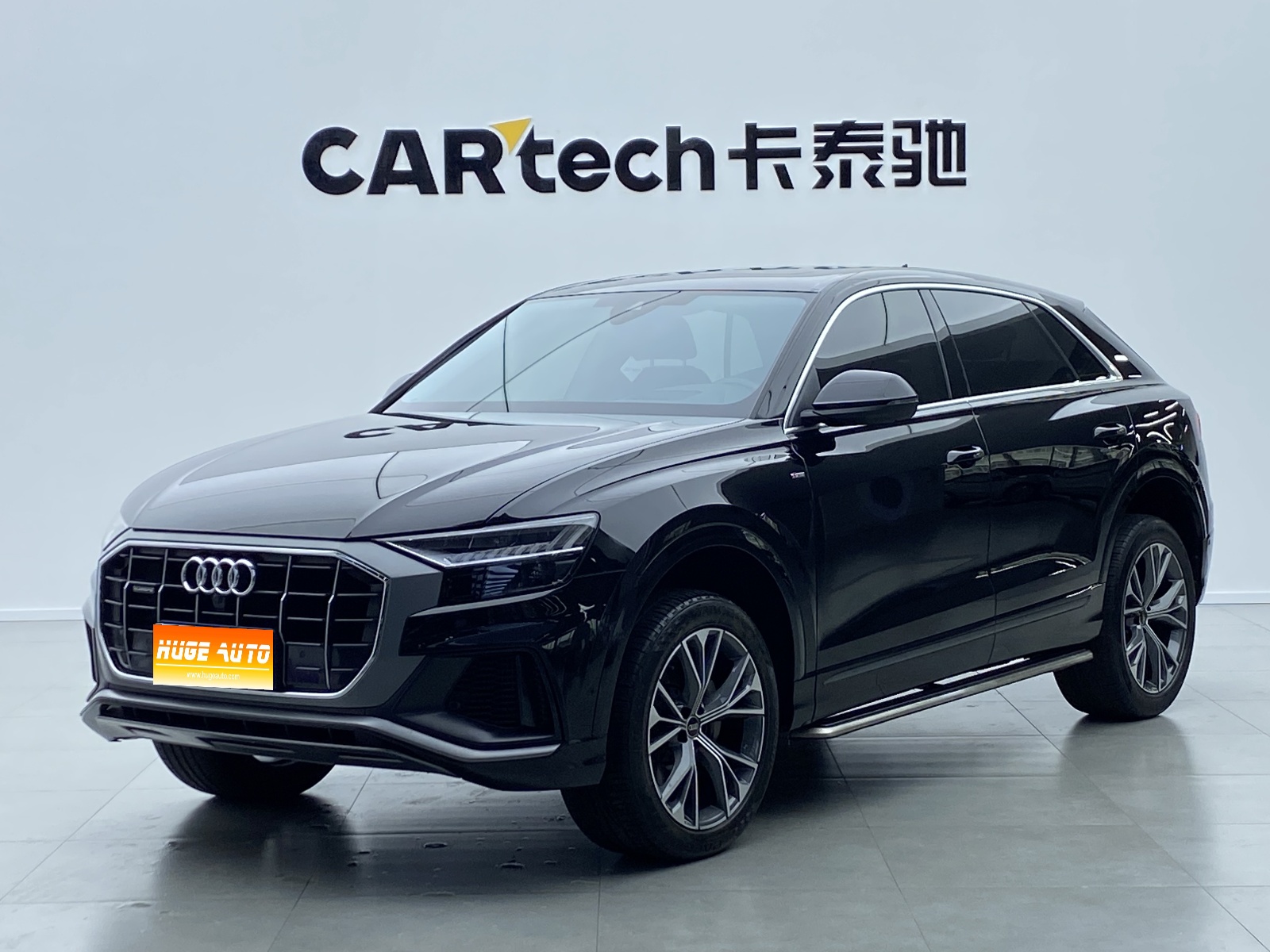 2022款 奥迪Q8 55 TFSI 豪华动感型