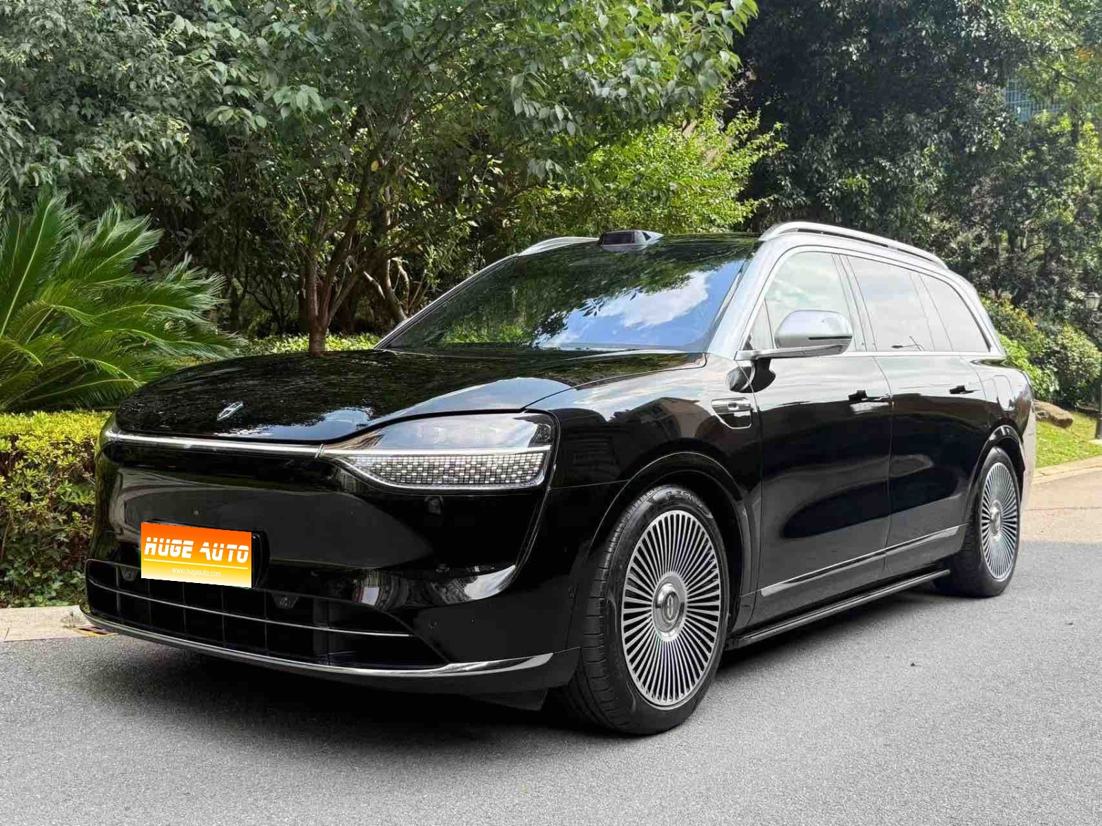 2024款 问界M9 增程 Max版 42kWh 6座版