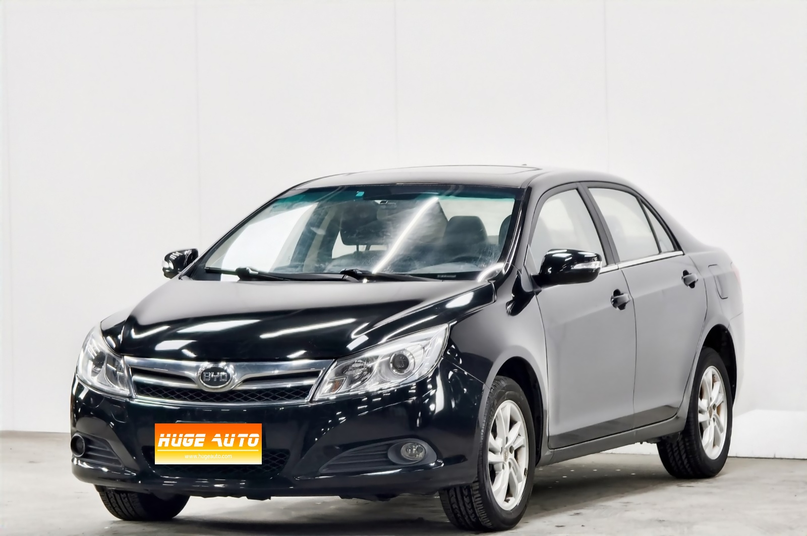 MY2015 Surui 1.5L MT Luxury