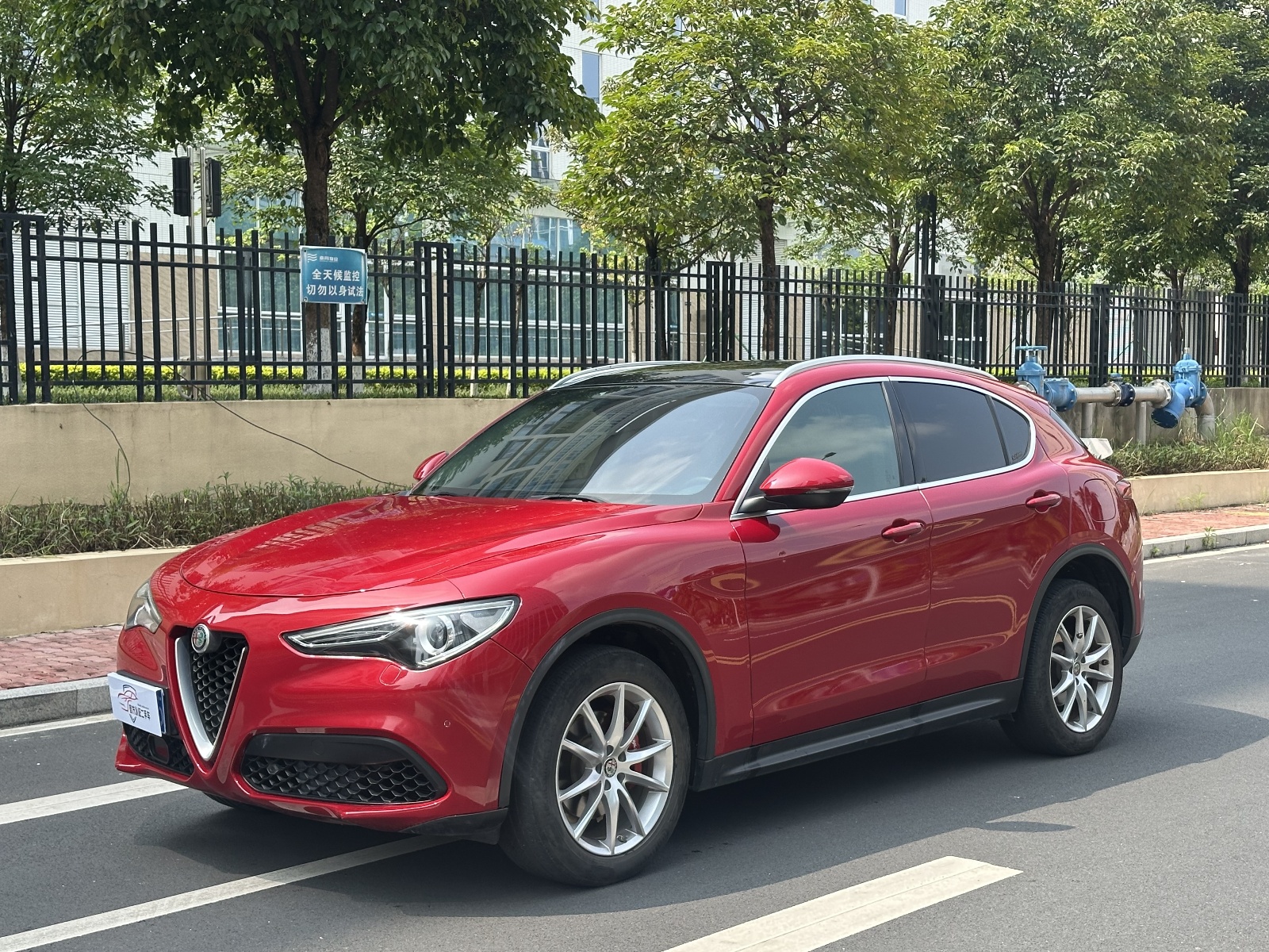 MY2017 Stelvio 2.0T 200HP Luxury Version 