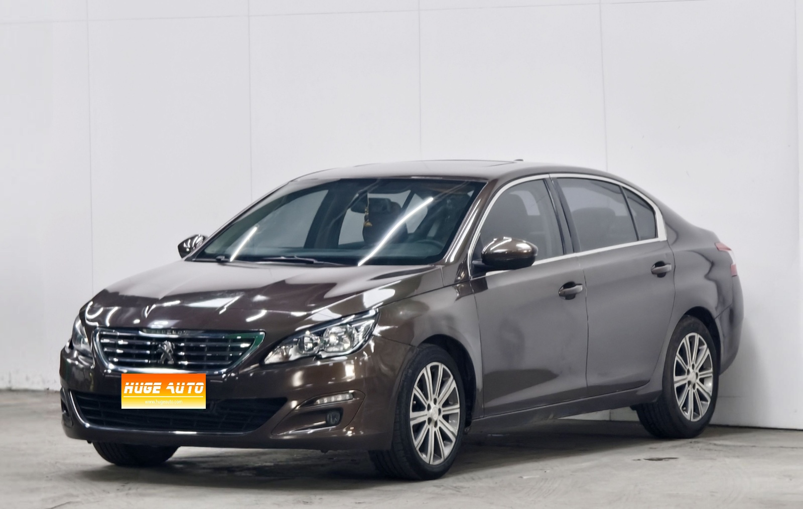 2014款 标致408 1.8L 自动豪华版