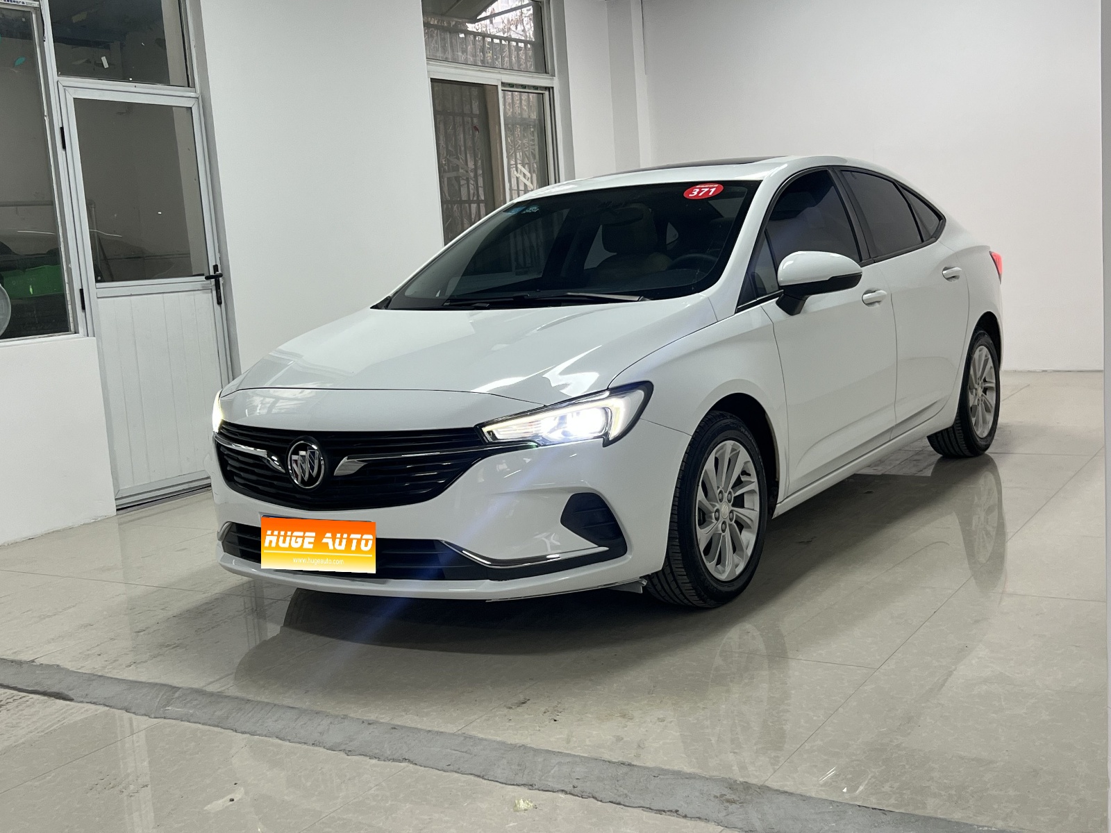 MY2020 Verano 15T AT Advanced 
