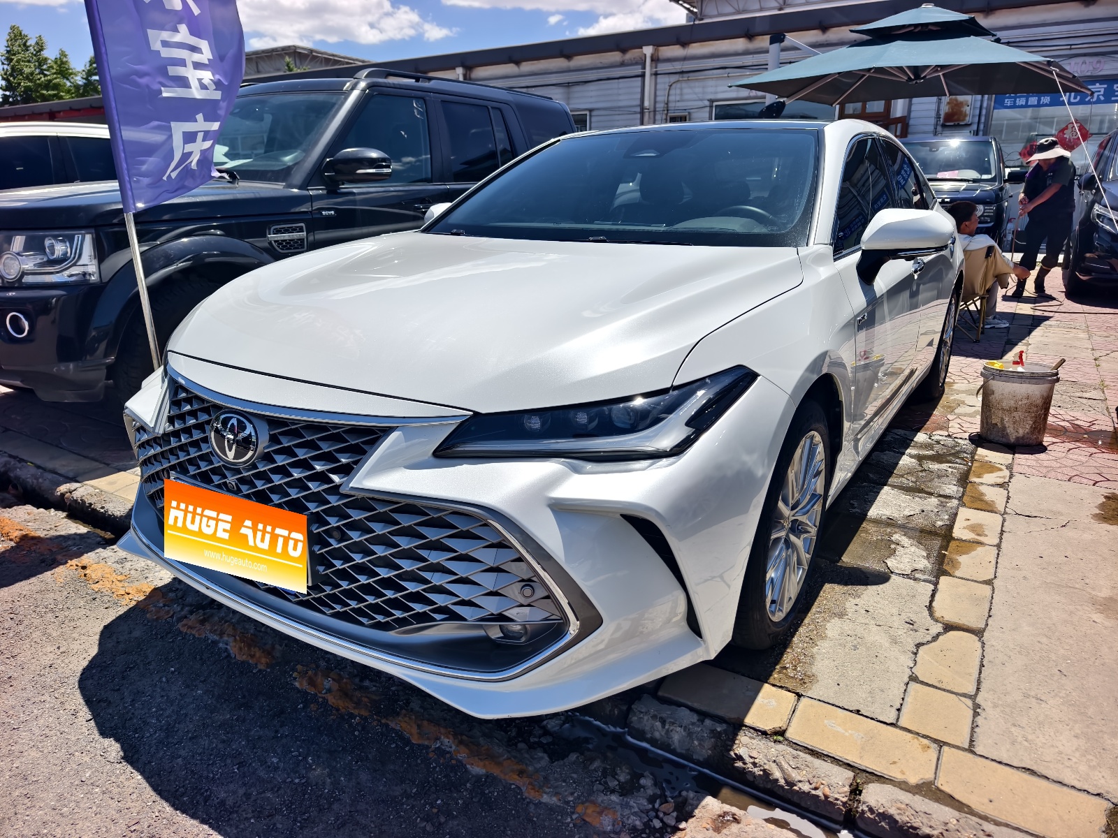 2023款 亚洲龙 双擎 2.5L XLE尊贵版