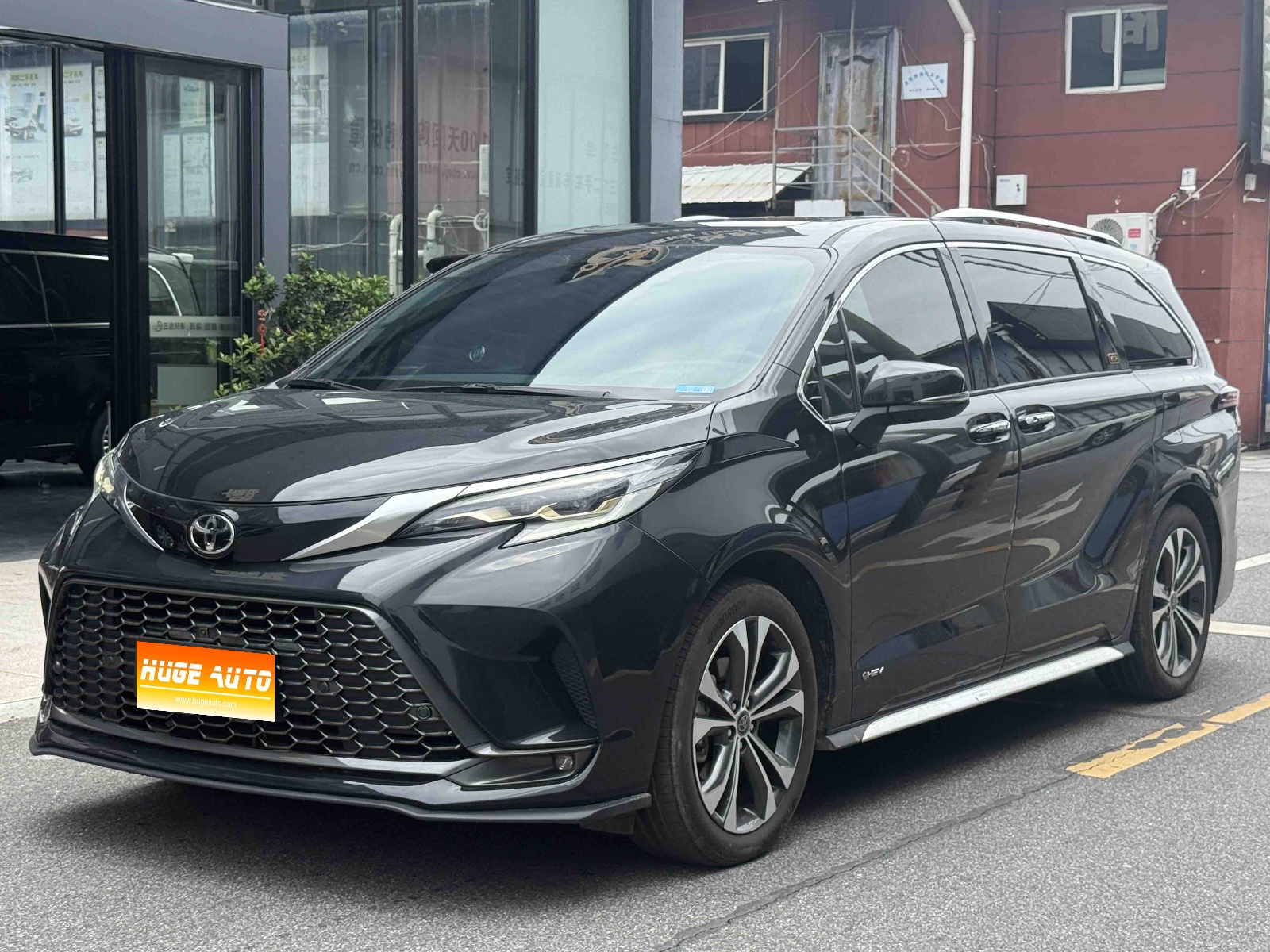 MY2024 Granvia 2.5L Hybrid Flagship ULTRA