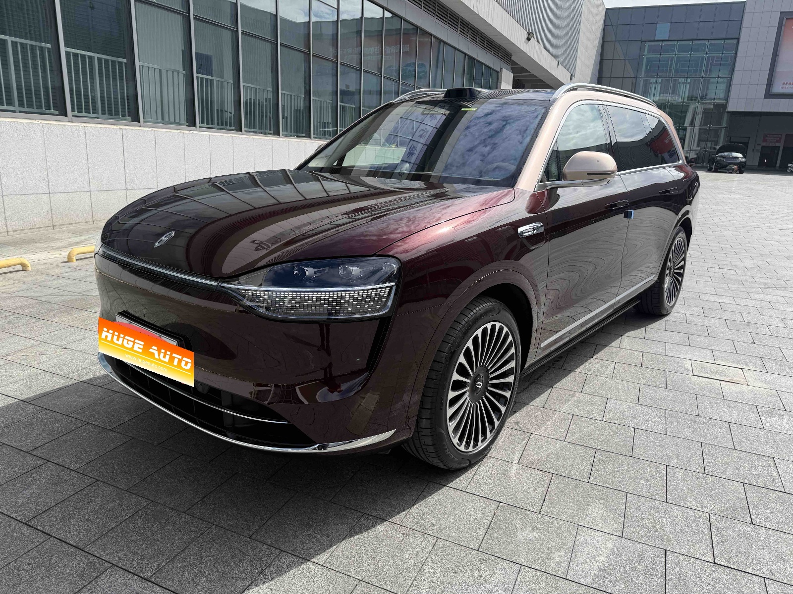 2025款 问界M9 增程 Ultra版 52kWh 6座版 (192线激光雷达）