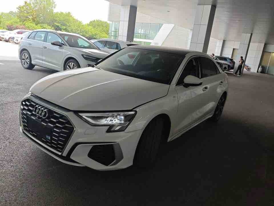 MY2023 AUDI A3 Facelift A3L Limousine 35 TFSI Luxury Sport Version