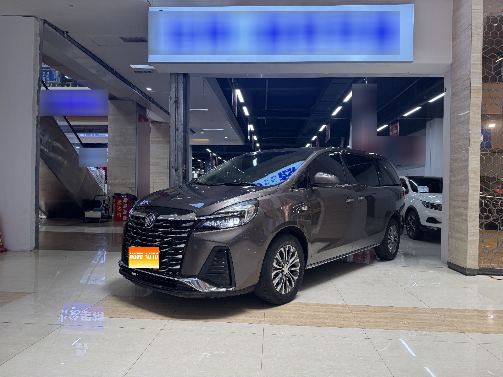 MY2023 Buick GL8 Land Business Class 652T Luxury Version