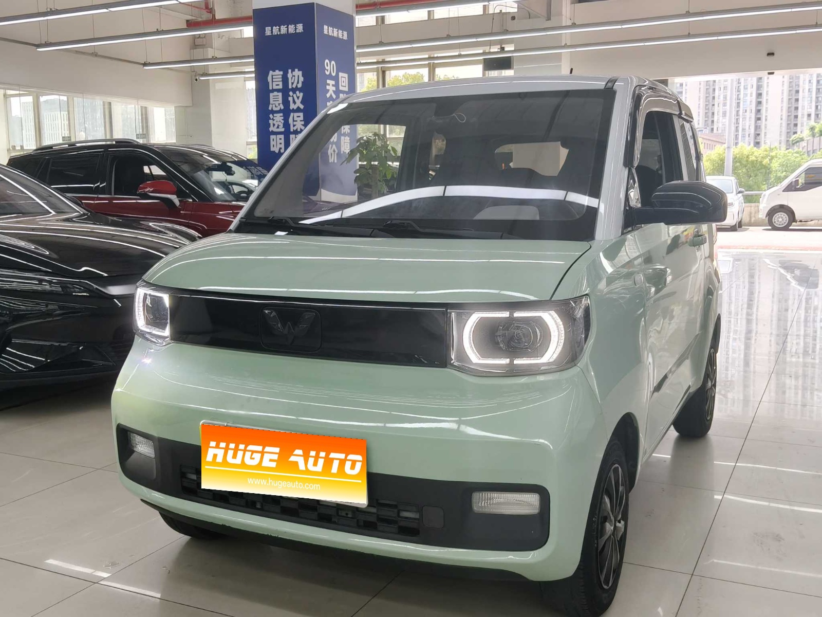 MY2021 Hongguang MINI EV Macaron Fashion Lithium iron phosphate 