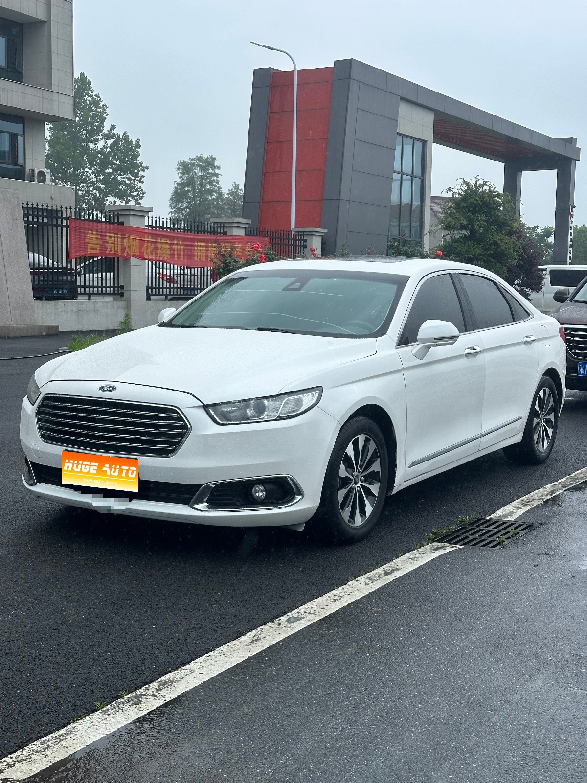 MY2017 Taurus (Ford) EcoBoost 180 Supreme Version 