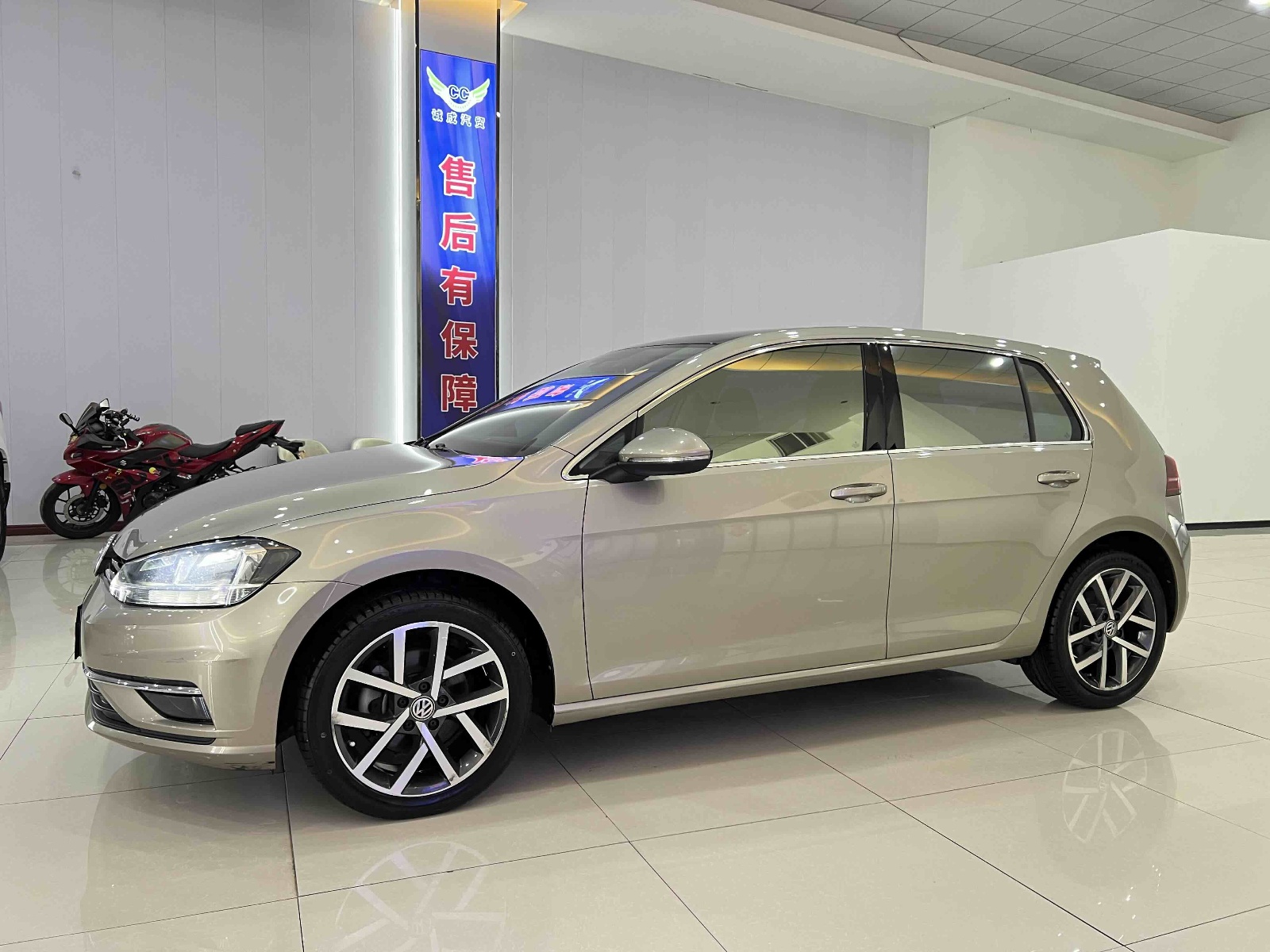 2018款 高尔夫 230TSI 自动豪华型