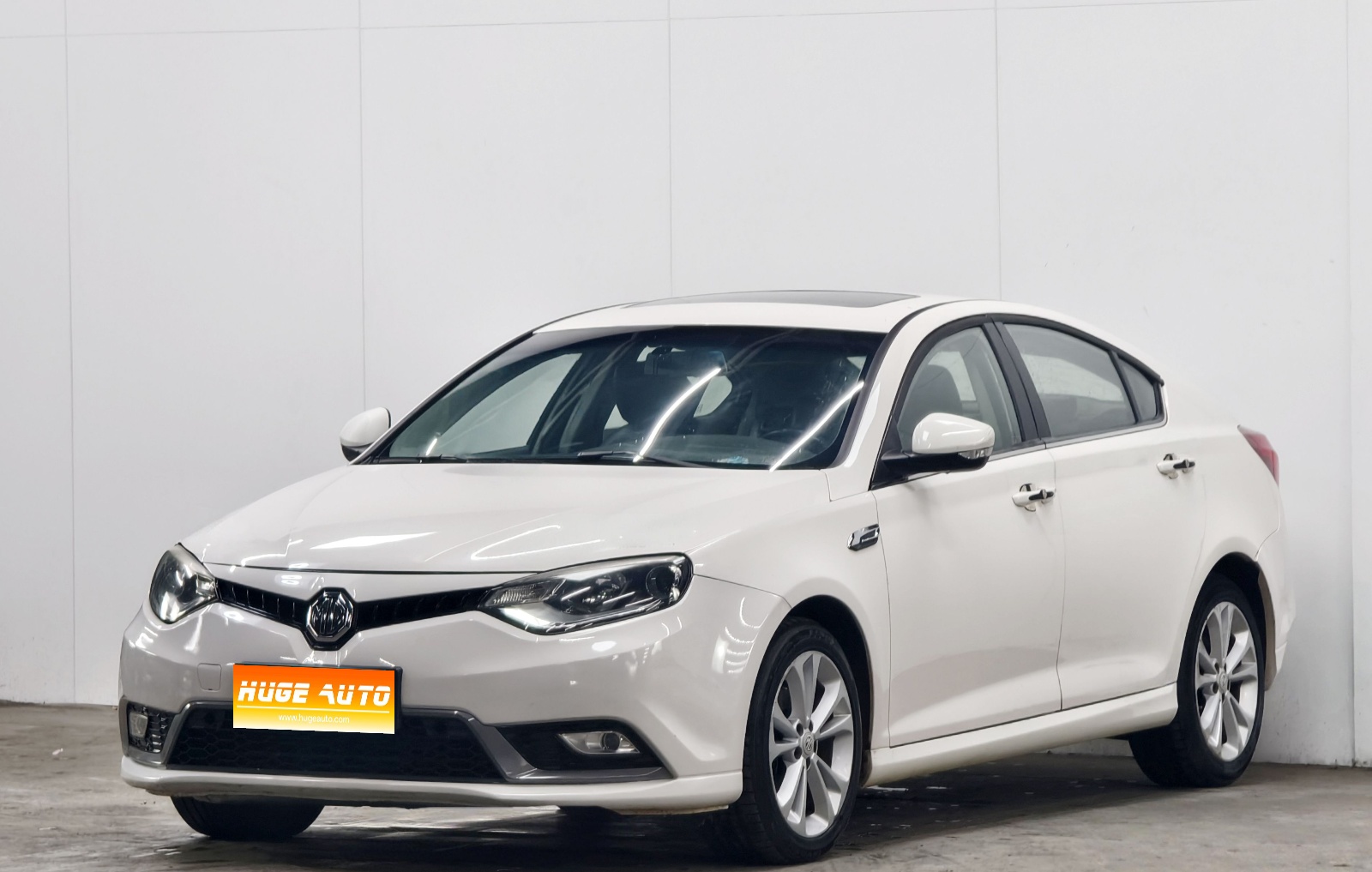 MY2015 MG6 Hatchback 1.8L 90th Anniversary Raceway Champion AT Comfort Version