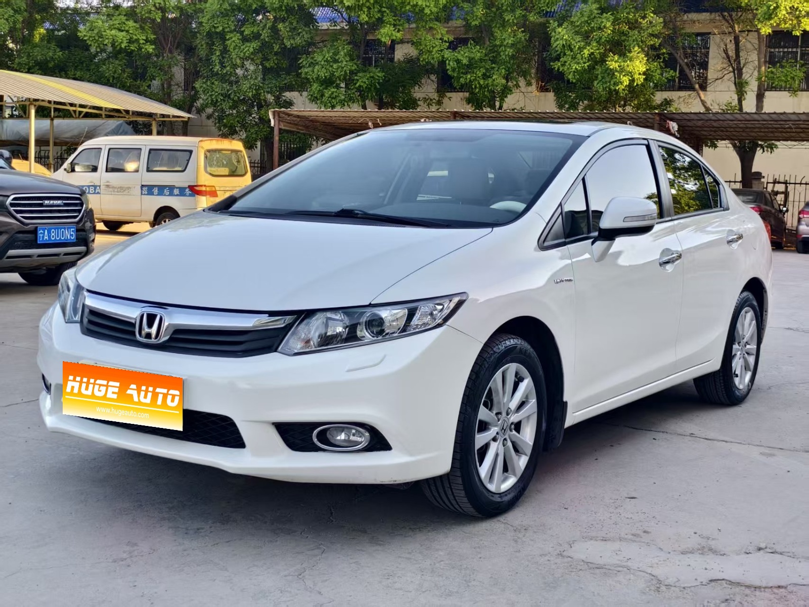 MY2013 Civic 10th Anniversary Memorial 1.8L AT Luxury 