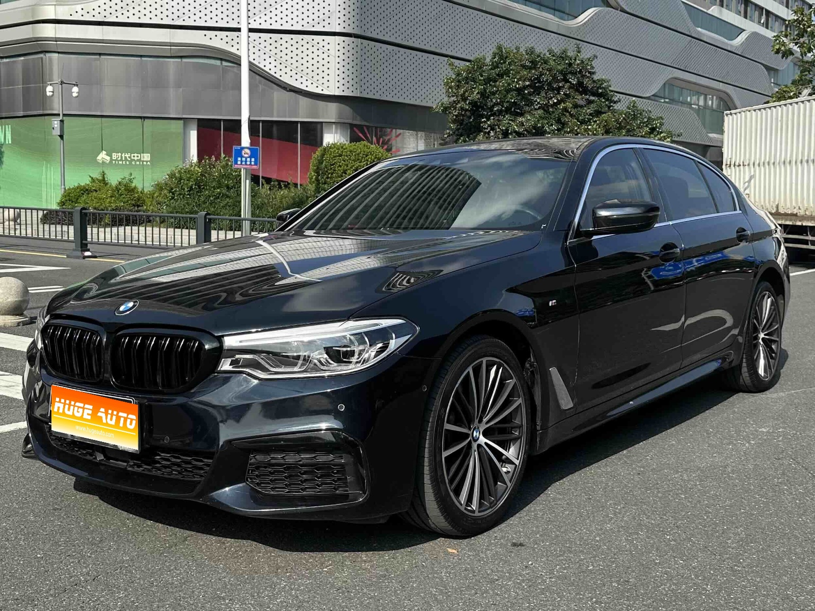 MY2020 BMW 5 Series 530Li Lead Version M Sport Kit 