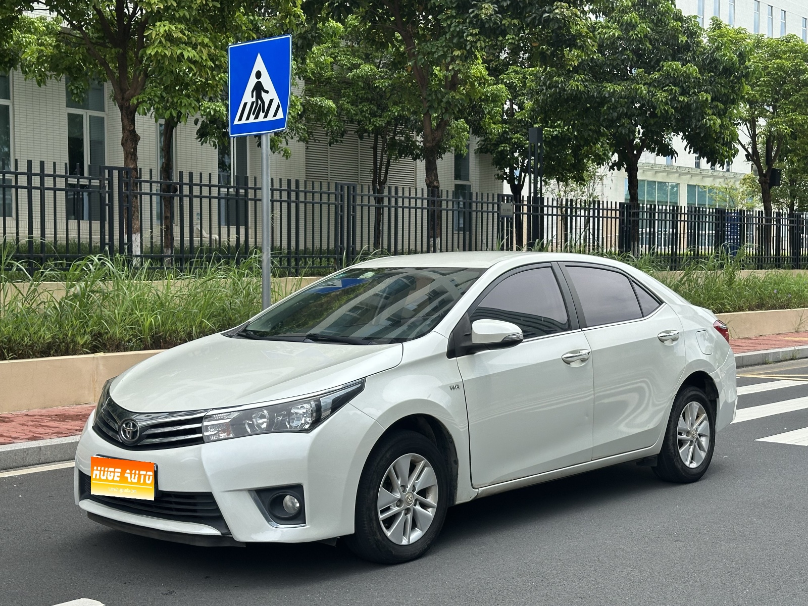 MY2014  Corolla  1.6L CVT GL