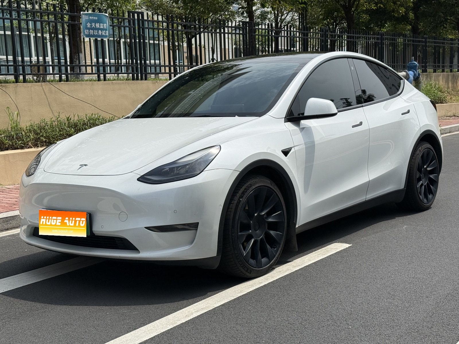 2021款 Model Y 标准续航后驱版
