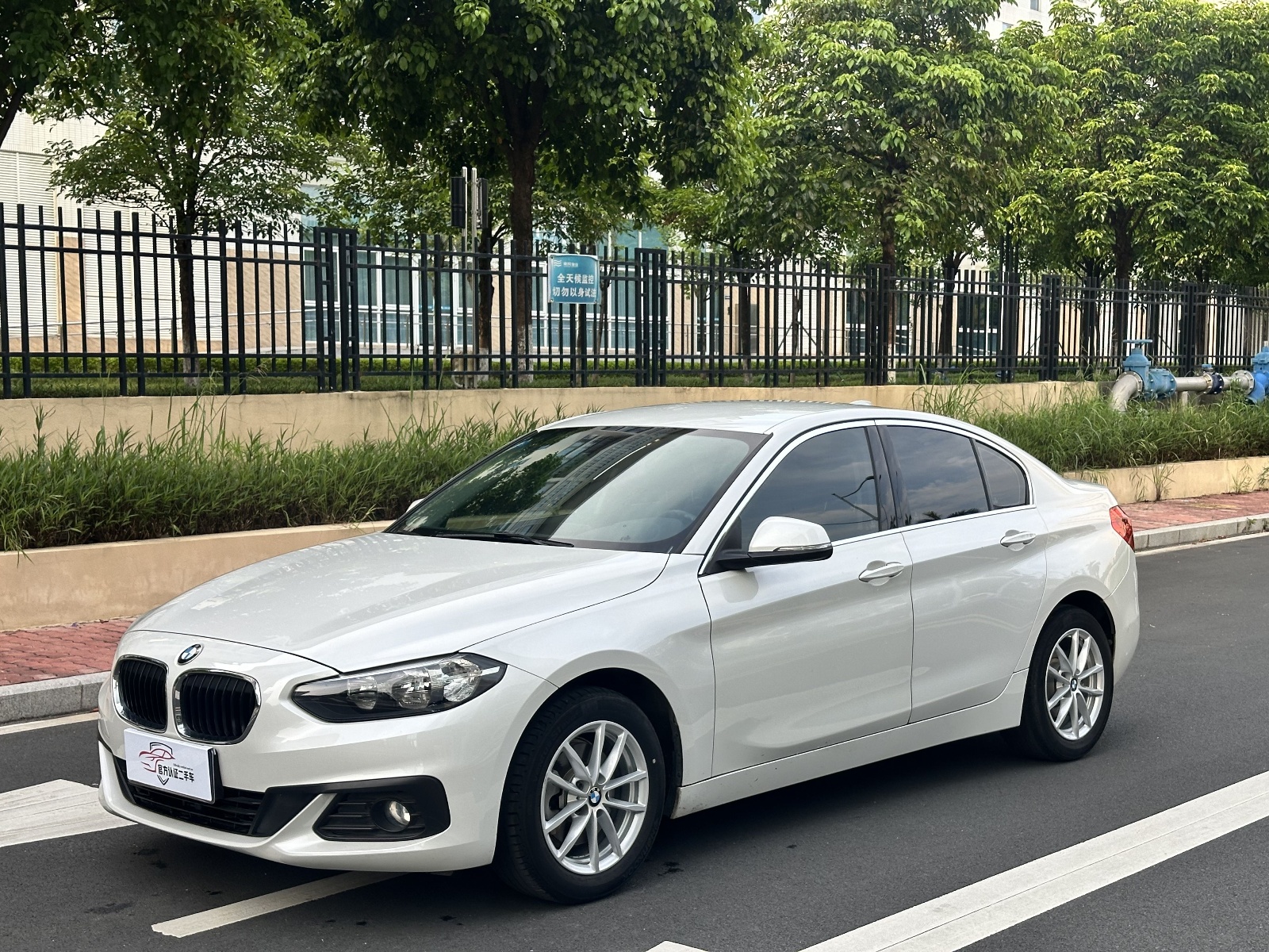 MY2017 BMW 1 Series 118i Fashion Version 